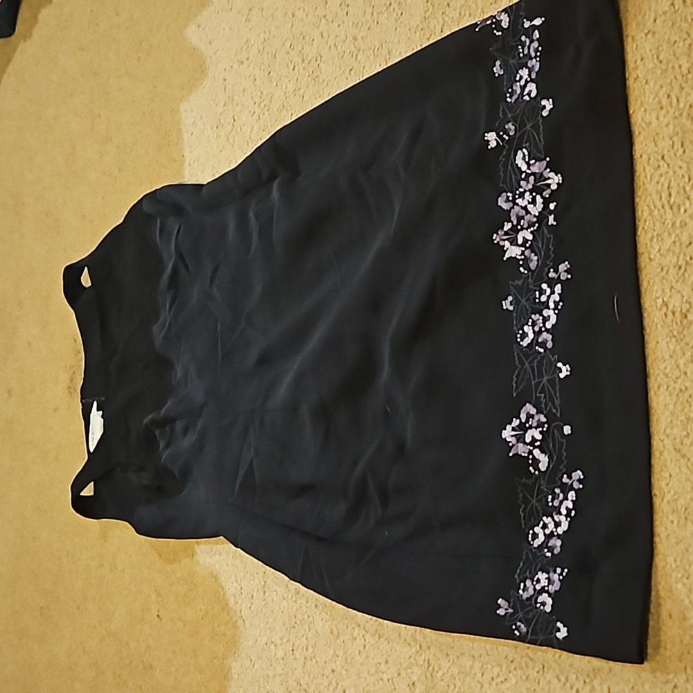 Jones New York Size 10 Black Dress with Purple Details